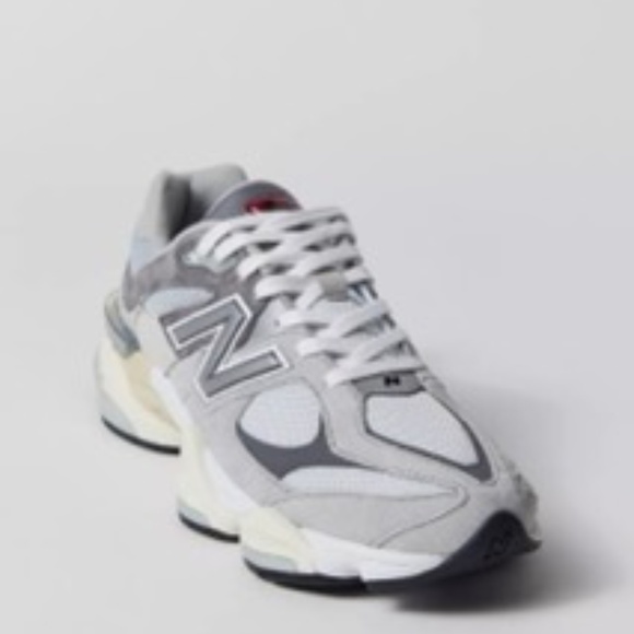 Women’s/Men's/Unisex New Balance 9060 Casual Shoes Sneakers - Picture 3 of 3